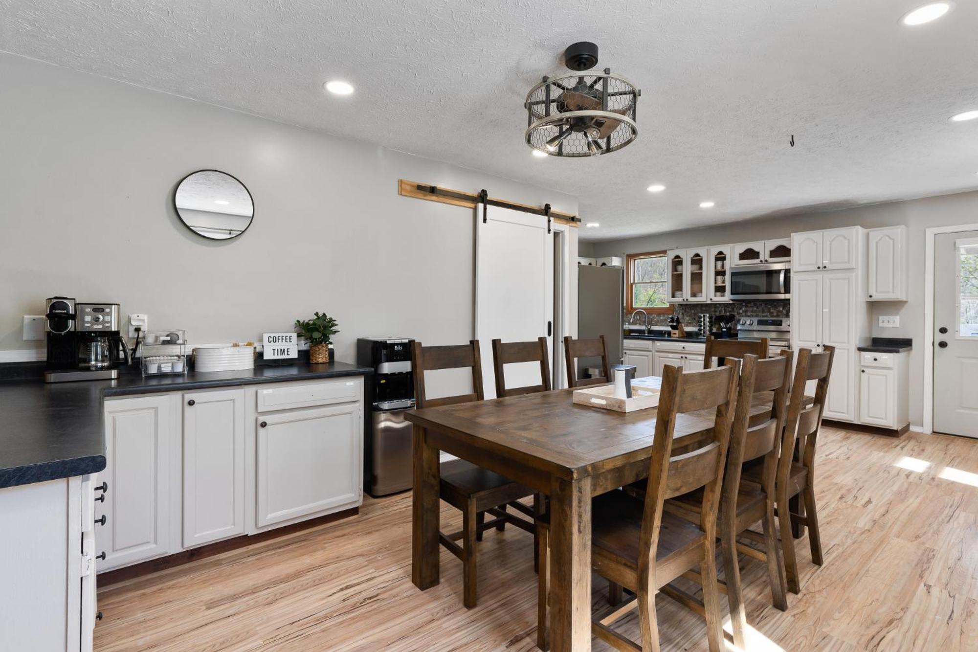 Spacious Cabin Near Hocking Hills And Caves With Hot Tub And Firepit Laurelville Exterior foto